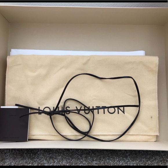 Louis Vuitton Limited Edition Clutch - Picture 2 of 9